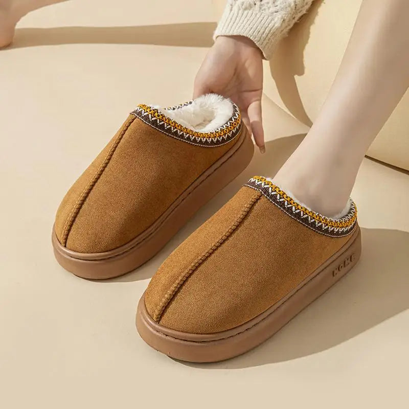 WOMEN'S FLUFFY SLIPPERS